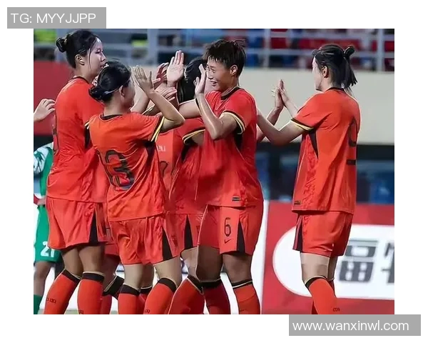 女足球明星在比赛中遭遇韩国队犯规瞬间引发热议与讨论